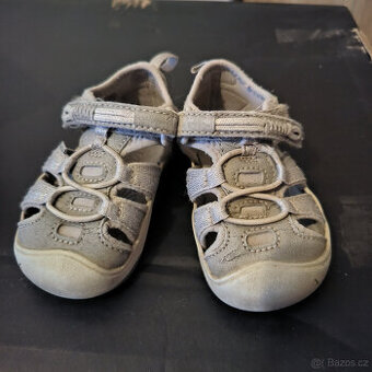 Keen detske sandalky Moxie stribrne vel. 22