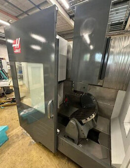 Obráběcí centra - portálová UMC 750