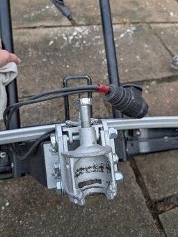 Nosič kol Menabo MERAK K na tažné zařízení