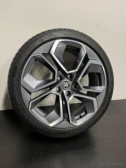 Škoda Octavia R19 Top stav/letní pneu