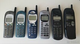 Mobilní telefony Motorola 6 modelů