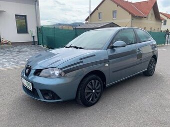 Seat Ibiza 1.4 16V(BENZÍN),r.v.10/2006,nová STK,serviska
