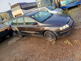 Náhradní díly na -Fiat Stilo Kombi 1.9 JTD - 88 KW - barva č - 1