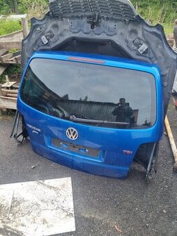 Volkswagen touran páté dveře minimální koroze