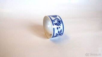 T005_ Držák na ubrousek, cibulák, porcelán, retro