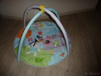 Hrací koberec/deka Taf Toys s hrazdičkou, 90 cm