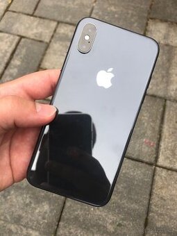 iPhone XS 64Gb v hezkém stavu