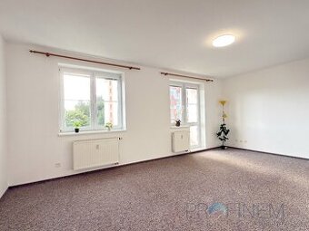 Pronájem bytu 1+kk 40 m² s balkónem