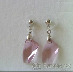 Ag náušnice s růžovým krystalem