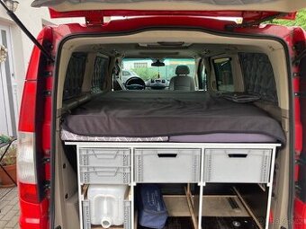 Prodám spací vestavbu do MB Viano / Vito