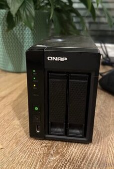 QNAP TS-269L