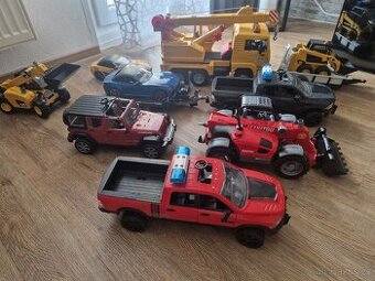 Prodám 20 dílnou sbírku hraček Bruder s doplňky