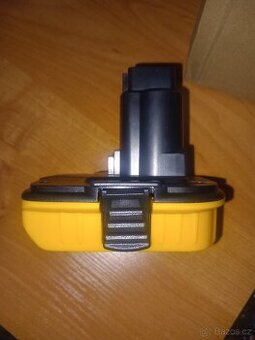Adapter DeWalt DCA1820 z 20V na 18V