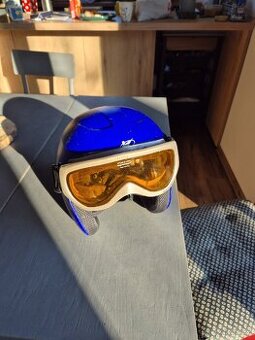 Lyžařská helma - S