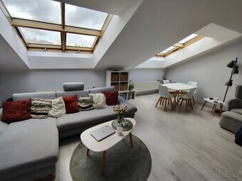 Byt 2+kk / balkon 78 m2, Prokopovo nám., Praha 3