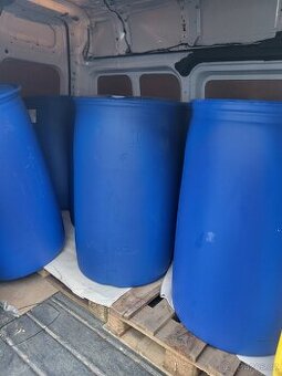 Dobrý den, prodám sudy 200 L