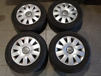 Citroen Berlingo, C4 alu + celoroční 185/65/15.