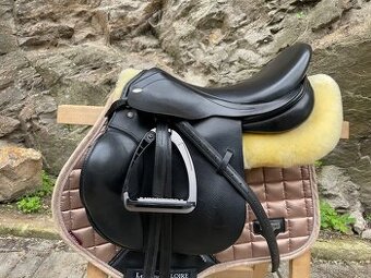 SKOKOVE SEDLO KENTAUR CHARON POSEDLI 17,5 KOMORA 3