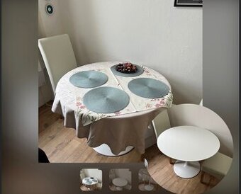 Bílý jídelní stůl 110 cm + 2 jídelní židle