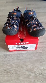 Vycházková obuv Loap.