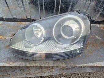 VW Golf V.,levé světlo xenon
