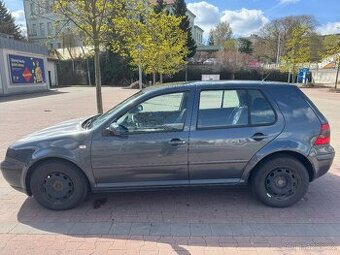 VW Golf 1.6 16v 77kW