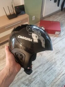 Lyžařská helma Carrera
