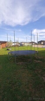 Trampolína 

