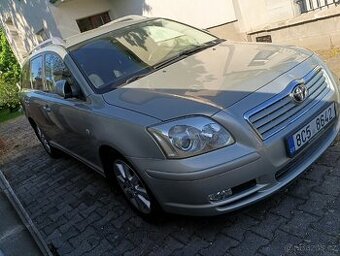 Toyota Avensis 1.8 VVT-i, r.v. 2005, Webasto, klima, senzory