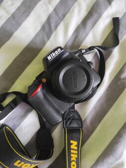 Nikon D3500+ objektivy+ brašna