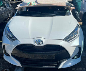 Toyota Yaris 1.5 HEV hybrid automat 04.2024 na ND