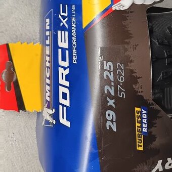 Nový plast Michelin 29x2,25 kevlar