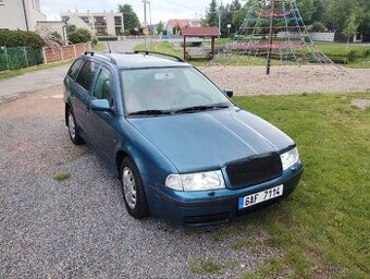 Škoda Octavia kombi 1,9 TDI 74 kw 44