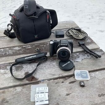 Olympus SP800UZ (ultrazoom)