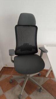 Psací stůl plus židle