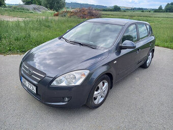 Kia Ceed 1.6i klima+alu.kola+1.majitel ČR