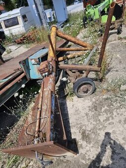 Otočný dilenský jeřáb 250 kg x 3M - 1