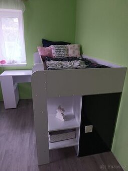 Patrová studentská postel