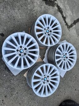 MW Original sada 7er F01 style 235 19"