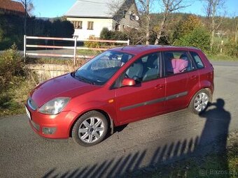 Prodám Ford Fiesta r.v. 2006, 1,6 16V 74kw benzín