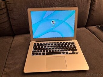 Apple MacBook Air 13” 2015 a jako darek ipad 2.generace