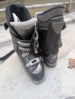 Přeskáče Technica vel. 38