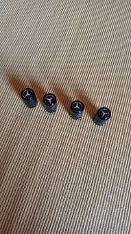 Čepičky na ventilky