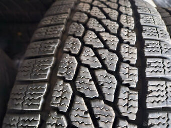 215/65R16C 109/107T Firestone