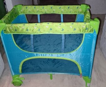 Cestovní rozkládací postýlka