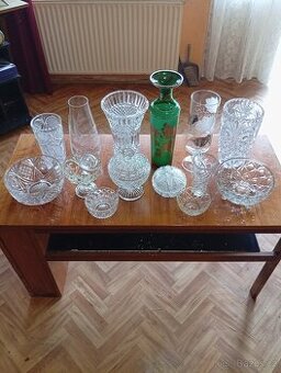 Prodám skleněné broušené vázy,mísy.,skleničky.