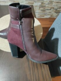 Vínove kotníkové kozačky 38