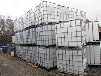 Nádrže 1000l kontejnery
