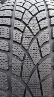 235/55R18 -DUNLOP -zimní