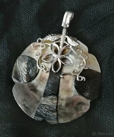 Krásný originální přívěšek